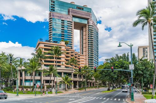 1888 Kalakaua Ave, Honolulu HI  96815-1510 exterior