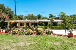 2872 Reche Rd, Fallbrook, CA 92028-3725