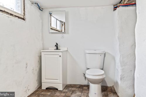 4039 6 St, Philadelphia PA 19140-2502 exterior