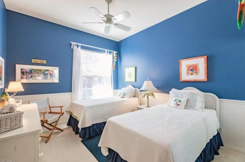 4300 Montalvo Ct, Naples FL 34109-1374 exterior