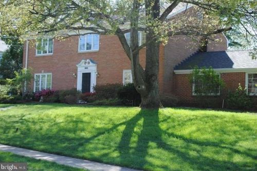 6918 Espey Ln, Mc Lean VA  22101-5454 exterior