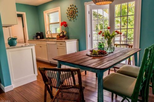 728 102 Ave, Naples FL 34108-3213 exterior