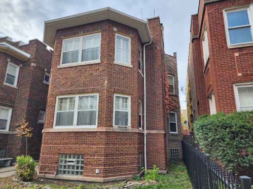 8030 Eberhart Ave, Chicago IL 60637-2484 exterior