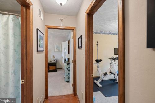 1165 Fox Run Ter, Hanover PA 17331-8742 exterior