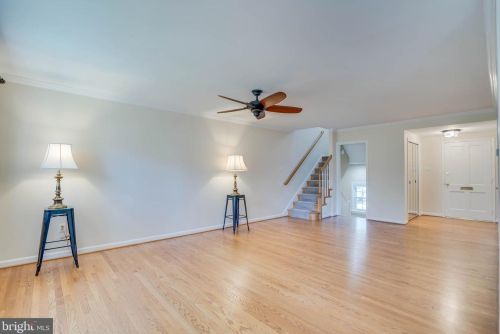 617 Azalea Dr, Rockville MD 20850-2010 exterior