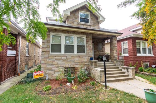 5043 Nelson St, Chicago, IL 60641-5044