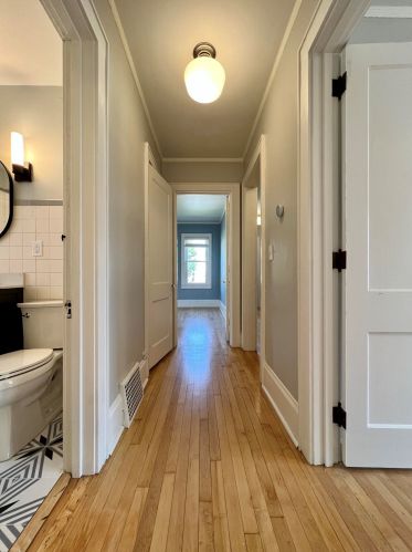 4532 Newhall St, Milwaukee WI 53211-1527 exterior