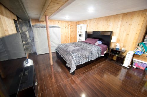 5581 Honey Creek Dr, Milwaukee WI  53221-4062 exterior