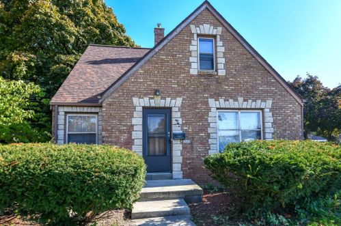 3576 60th St, Milwaukee WI  53216-2712 exterior