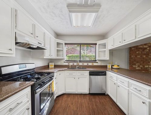 2015 Oak Shr Dr, Humble TX 77339-1724 exterior