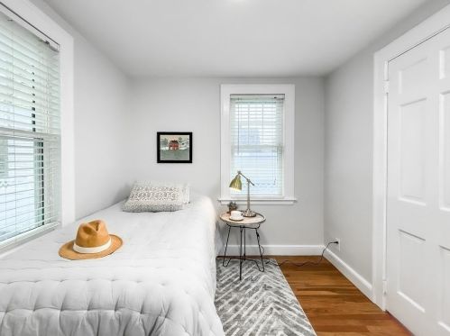 3 Johnson Ave, Peabody MA 01960-5225 exterior