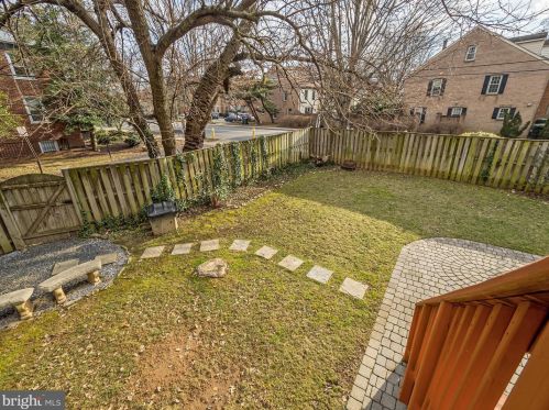 3801 Elbert Ave, Alexandria VA 22305-2058 exterior