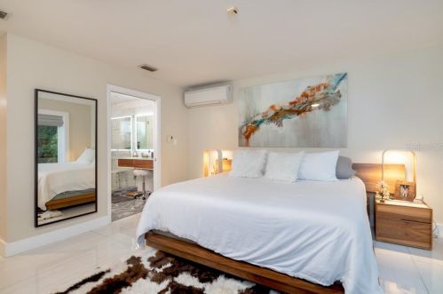 591 Luzon Ave, Tampa FL 33606-3623 exterior