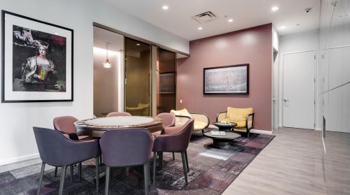 450 Waterside Dr, Chicago IL  60601-4702 exterior