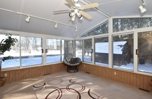 8803 Plainfield Ave, Milwaukee WI 53228-2227 exterior