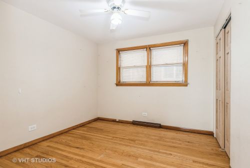 5801 Mulligan Ave, Chicago IL 60638-3430 exterior