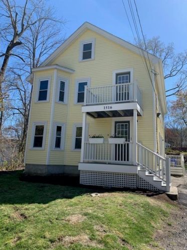 1516 Douglas Ave, Providence, RI 02904-4049