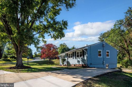 5710 Larpin Ln, Alexandria VA 22310-1249 exterior