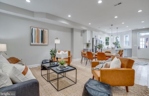 31 V St, Washington DC  20001-1012 exterior