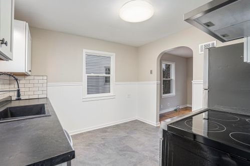 5134 Keyes Dr, Kalamazoo MI  49004-2614 exterior