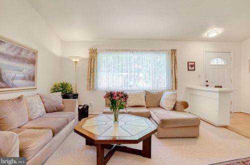 814 Whittington Ter, Silver Spring MD 20901-1056 exterior