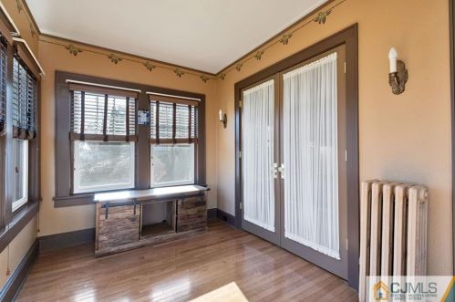 216 Prospect Ave, Green Brook, NJ 08812-1418