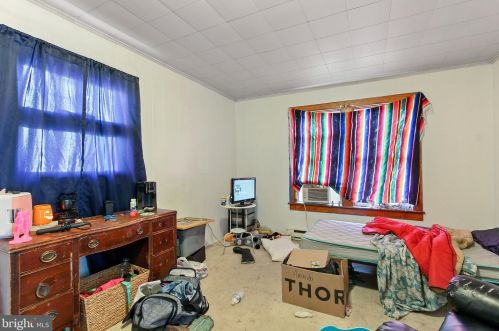 406 Fulton St, Hanover PA 17331-2723 exterior