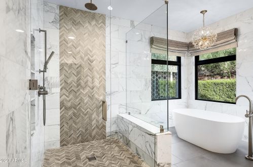 5841 Echo Canyon Cir, Phoenix AZ 85018-1243 exterior