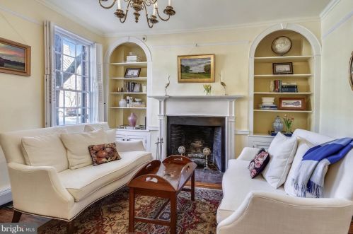 1110 Prince St, Alexandria VA  22314-2935 exterior