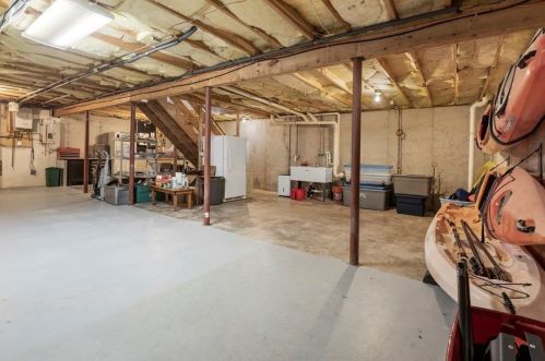 29 Hubbard Rd, Dover NH 03820-4273 exterior