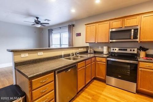 623 3 Ave, Tucson AZ 85705-5750 exterior