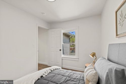 25 Caroline St, Lancaster PA  17603-5103 exterior