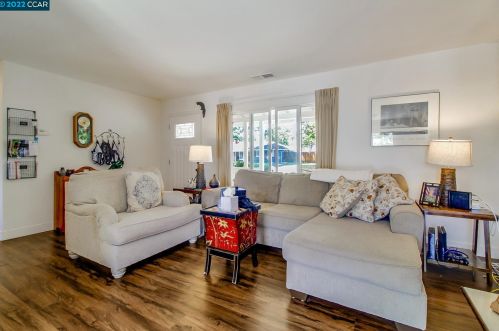 1961 Ardith Dr, Concord CA 94523-2826 exterior