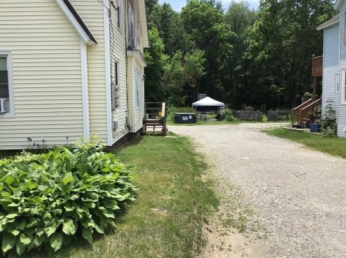 137 Reynolds St, Killingly, CT 06239-2951