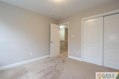 185 Nebula Rd, Piscataway NJ 08854-5441 exterior