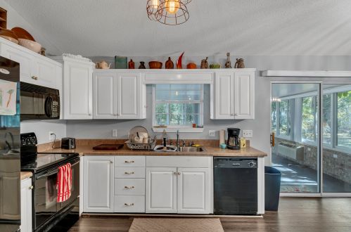 6226 Greenwood Dr, Milton FL  32570-5425 exterior