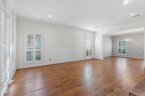 8911 Clayco, Dallas TX 75243-6362 exterior