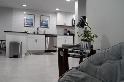 99 Holly Rd, Atlanta GA 30314-2002 exterior