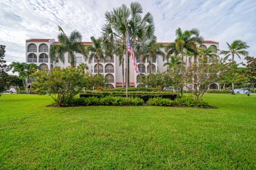 250 20th St, Boca Raton FL  33431-8040 exterior