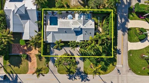 720 11 Ave, Naples FL 34117-4129 exterior