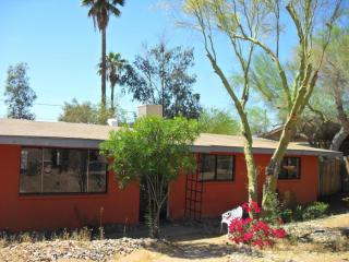 9432 16th Pl, Phoenix, AZ 85020-2302