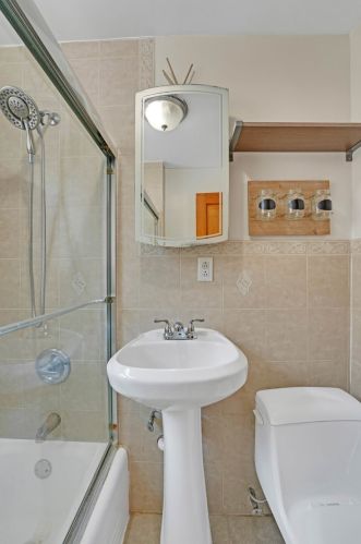 2818 72 Ct, Chicago IL 60707-1507 exterior