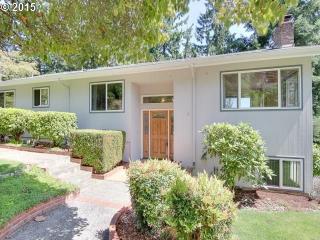 1516 Westwood Ct, Portland, OR 97239-2732