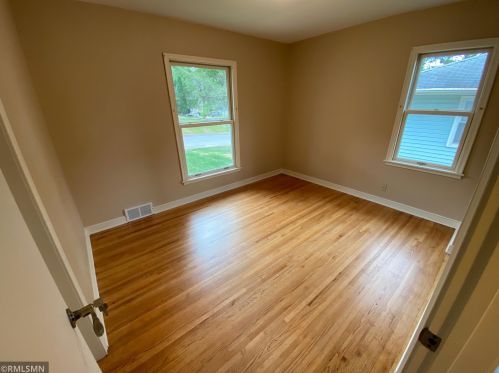 1629 Hazel St, Saint Paul MN 55119-4231 exterior