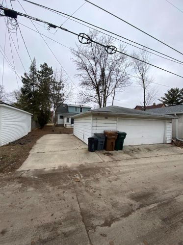 4880 Mohawk Ave, Milwaukee WI  53217-5426 exterior