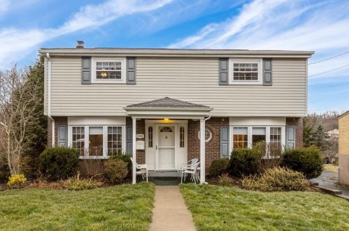 1783 Chessland St, Pittsburgh, PA 15205-3922