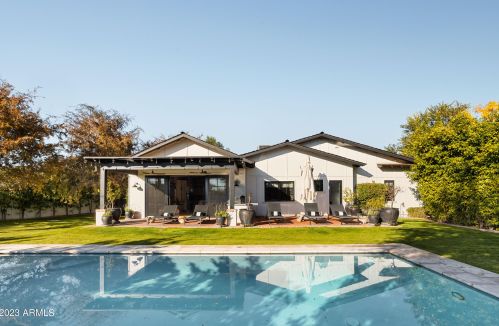 3816 54th Ct, Phoenix AZ  85018-4503 exterior