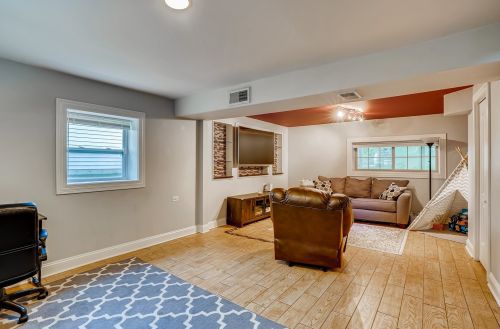 12883 Country Clb Ave, Waukegan IL 60087-4308 exterior