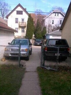 3338 Oakland Ave, Milwaukee WI  53211-3011 exterior