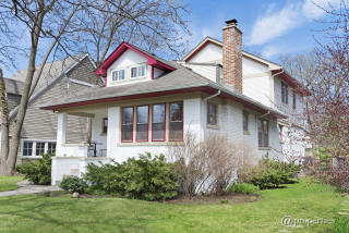 2429 Simpson St, Evanston, IL 60201-3010